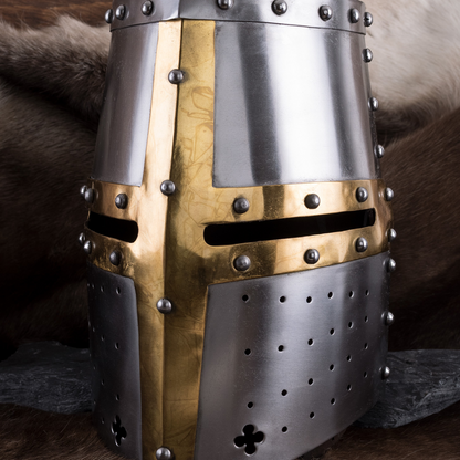 Großer Topf Helm, 14. Jh., 1,6 mm Stahl