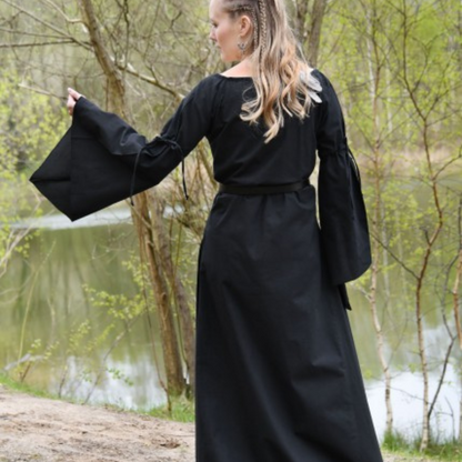 Mittelalter-Unterkleid Burglinde mit Trompetenärmeln, schwarz