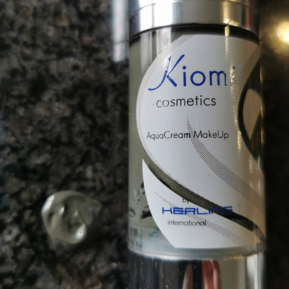 Kiomi Aqua-Cream Make Up, 30 ml Grau C04