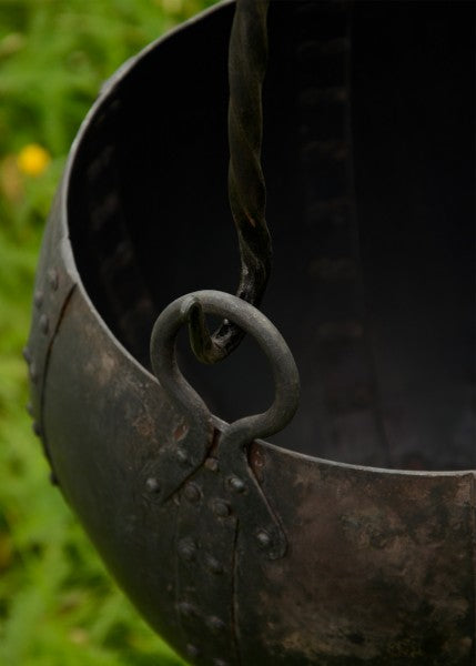 Vernieteter Lagertopf aus Stahl, ca. 10 Liter